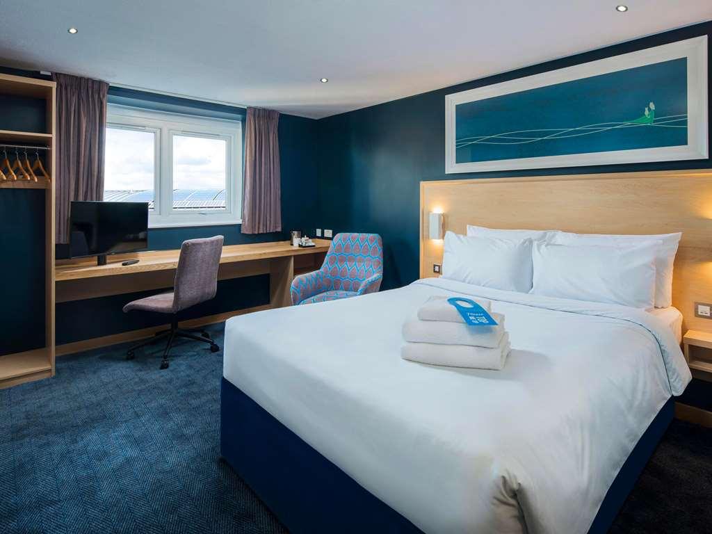 Travelodge 切尔滕纳姆 客房 照片