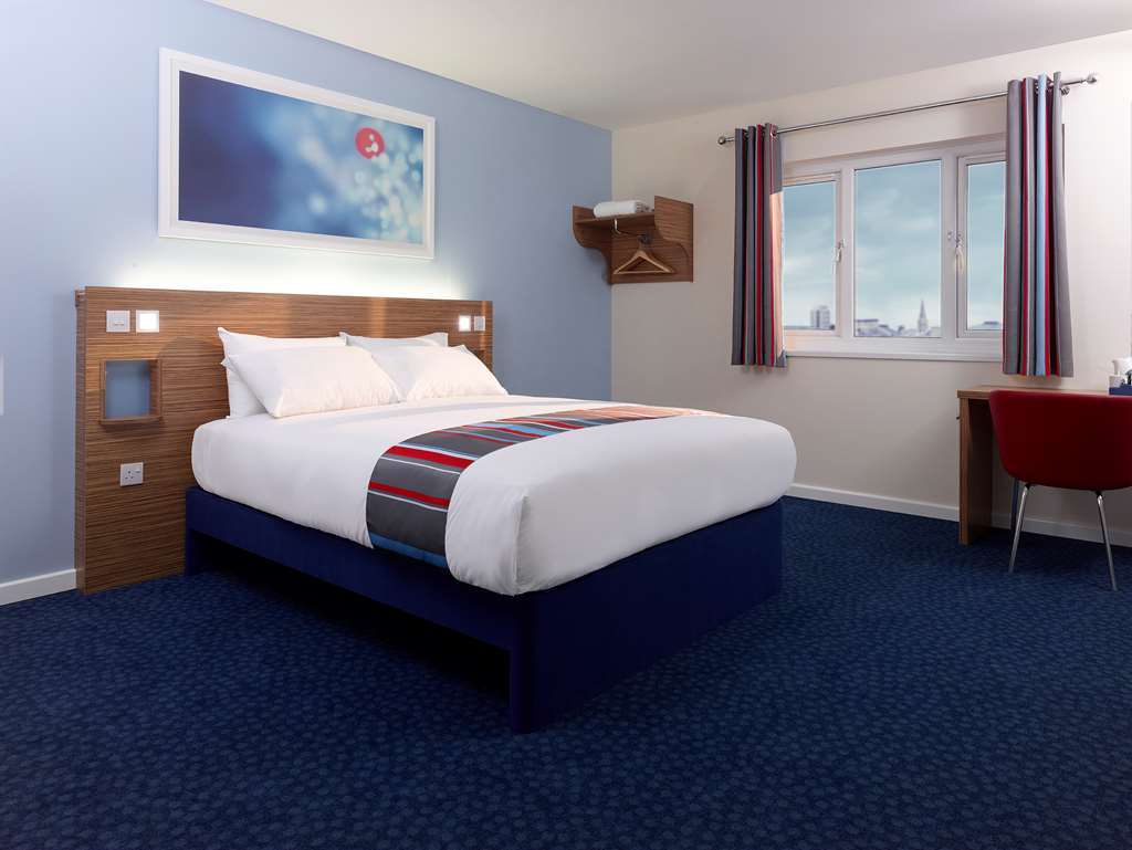 Travelodge 切尔滕纳姆 客房 照片