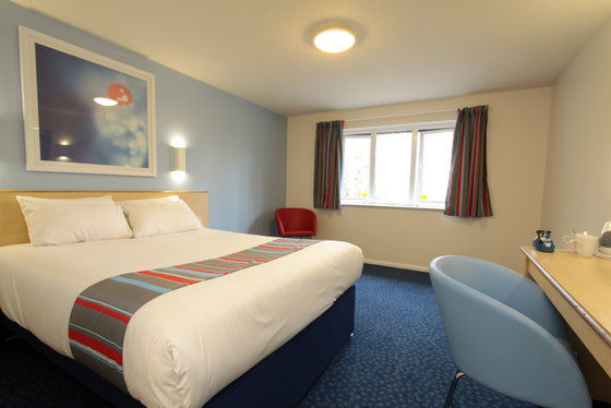 Travelodge 切尔滕纳姆 客房 照片