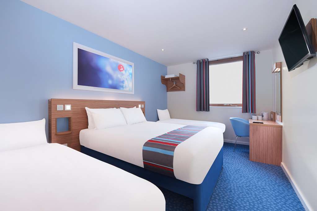 Travelodge 切尔滕纳姆 客房 照片