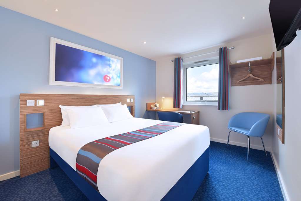 Travelodge 切尔滕纳姆 客房 照片